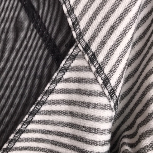 Striped SplitFiftyNine Sweetheart Cutout + Lightweight Sweatshirt striped so-now - Picture 3 of 6